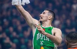 Dardan Kapiti, më i miri i finaleve Dardan Kapiti, më i miri i finaleve