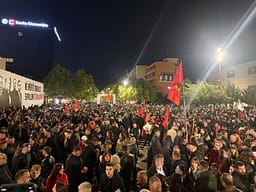 Përfundon protesta në Prishtinë kundër vendimit për ish-krerët e UÇK-së Përfundon protesta në Prishtinë kundër vendimit për ish-krerët e UÇK-së