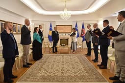 Haxhiu dekreton nëntë anëtarë të rinj të KQZ-së, mbetet pezull vendi i dhjetë Haxhiu dekreton nëntë anëtarë të rinj të KQZ-së, mbetet pezull vendi i dhjetë
