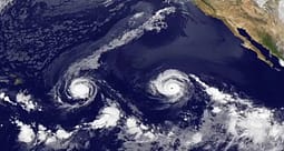 Tre stuhi njëra pas tjetrës në Paqësor, El Niño rrit rrezikun për një sezon ekstrem Tre stuhi njëra pas tjetrës në Paqësor, El Niño rrit rrezikun për një sezon ekstrem