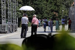 E diel me diell dhe temperatura të larta deri në 33 gradë E diel me diell dhe temperatura të larta deri në 33 gradë