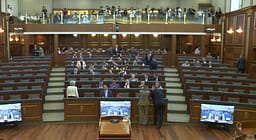 Gjithçka gati në Kuvend, pikë e rendit të ditës është zgjedhja e Qeverisë së Kosovës Gjithçka gati në Kuvend, pikë e rendit të ditës është zgjedhja e Qeverisë së Kosovës
