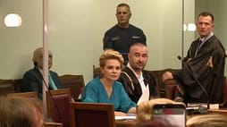Ilir Meta përplaset me ish-bashkëshorten Monika Kryemadhi në sallën e gjyqit Ilir Meta përplaset me ish-bashkëshorten Monika Kryemadhi në sallën e gjyqit
