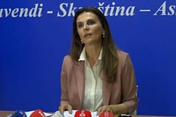 Çitaku: Kushtetuta po zbatohet veç kur i përshtatet një partie, aktivitetin politik do ta zhvendosim edhe jashtë Kuvendit Çitaku: Kushtetuta po zbatohet veç kur i përshtatet një partie, aktivitetin politik do ta zhvendosim edhe jashtë Kuvendit