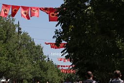 “Mos ejani vetëm” – “Liria ka Emër” fton qytetarët në “Marshin për Liri” “Mos ejani vetëm” – “Liria ka Emër” fton qytetarët në “Marshin për Liri”