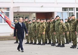 Kroacia gati të shtojë forcat në Kosovë, NATO rishikon numrin e trupave të KFOR-it Kroacia gati të shtojë forcat në Kosovë, NATO rishikon numrin e trupave të KFOR-it