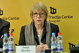 Biserko: Zbulimi i varrezave të reja masive hap çështjen e përgjegjësisë së Serbisë për krimet në Kosovë Biserko: Zbulimi i varrezave të reja masive hap çështjen e përgjegjësisë së Serbisë për krimet në Kosovë