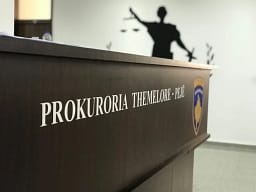 Goditi këmbësorin për vdekje, i dyshuari arratiset, vetura e tij mbeti në vendngjarje: Prokuroria me detaje për ngjarjen në Pejë Goditi këmbësorin për vdekje, i dyshuari arratiset, vetura e tij mbeti në vendngjarje: Prokuroria me detaje për ngjarjen në Pejë