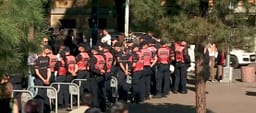 Përplasje te Ministria e Brendshme, shoqërohen disa protestues, mes tyre Dritan Goxhaj Përplasje te Ministria e Brendshme, shoqërohen disa protestues, mes tyre Dritan Goxhaj