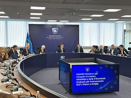 Veç edhe 11 ditë në dispozicion për Presidentin, Kurti konstaton gjendjen: Nëse s’e zgjedhim, shkojmë në zgjedhje Veç edhe 11 ditë në dispozicion për Presidentin, Kurti konstaton gjendjen: Nëse s’e zgjedhim, shkojmë në zgjedhje