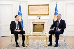 Qasja e Albin Kurtit për Gjykatën Speciale, e komenton Hashim Thaçi Qasja e Albin Kurtit për Gjykatën Speciale, e komenton Hashim Thaçi