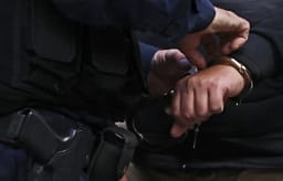 Arrestohet për ryshfet një shtetas i Shqipërisë në Bërnjak Arrestohet për ryshfet një shtetas i Shqipërisë në Bërnjak