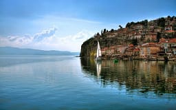 Prej UNESCO-s Ohri dhe Struga të njihen në botë, afat deri në vitin 2030 për masat mbrojtëse Prej UNESCO-s Ohri dhe Struga të njihen në botë, afat deri në vitin 2030 për masat mbrojtëse