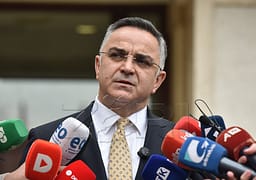 Tahiri: Nuk ulemi në tavolinë me Kurtin pa u adresuar gjashtë kërkesat tona Tahiri: Nuk ulemi në tavolinë me Kurtin pa u adresuar gjashtë kërkesat tona
