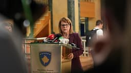 Bajrami: S’kam informacione se ka mbledhje të grupit parlamentar qetash, për Kushtetuesen bisedoni me Jehonën Bajrami: S’kam informacione se ka mbledhje të grupit parlamentar qetash, për Kushtetuesen bisedoni me Jehonën
