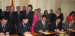 “Për shqiptarët nuk mjaftojmë vetëm të drejtat elementare”- 25 vjet nga Marrëveshja e Ohrit “Për shqiptarët nuk mjaftojmë vetëm të drejtat elementare”- 25 vjet nga Marrëveshja e Ohrit