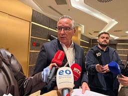 Hamza për çështjen e presidentit: Jemi në rrethana të reja, do t’i përshtatim qëndrimet për të ardhmen e shtetit Hamza për çështjen e presidentit: Jemi në rrethana të reja, do t’i përshtatim qëndrimet për të ardhmen e shtetit