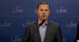 Zemaj: VV po e keqpërdor statusin e moshës së Deharit, asnjëri nga ne s’duhet ta lejojë anarkinë dhe kapjen e shtetit Zemaj: VV po e keqpërdor statusin e moshës së Deharit, asnjëri nga ne s’duhet ta lejojë anarkinë dhe kapjen e shtetit