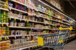 Kosovarët shpenzojnë shumë më tepër për ushqime se europianët Kosovarët shpenzojnë shumë më tepër për ushqime se europianët