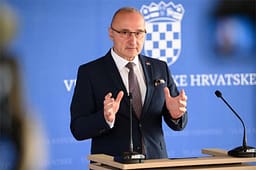 Grliq Radman: Forcat e Mlladiqit lanë gjurmë të përgjakshme në Kroaci dhe Bosnje, drejtësia nuk i përfshiu të gjitha krimet Grliq Radman: Forcat e Mlladiqit lanë gjurmë të përgjakshme në Kroaci dhe Bosnje, drejtësia nuk i përfshiu të gjitha krimet