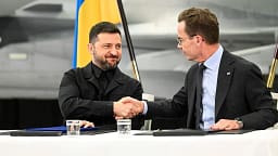 Katër vende të BE-së kërkojnë mënyra të reja për të përdorur asetet e ngrira ruse për Ukrainën Katër vende të BE-së kërkojnë mënyra të reja për të përdorur asetet e ngrira ruse për Ukrainën