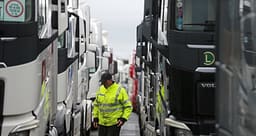 Nesër nuk do të ketë kufizime për kamionët mbi 20 tonë, njofton Ministria e Infrastrukturës Nesër nuk do të ketë kufizime për kamionët mbi 20 tonë, njofton Ministria e Infrastrukturës