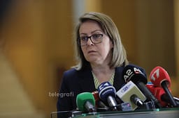 Bajrami: Qeveria gjen kohë natën për ndarje të buxhetit, fermerët ende presin Bajrami: Qeveria gjen kohë natën për ndarje të buxhetit, fermerët ende presin