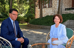 Siljanovska në takim me Slaveskin: Ekonomia është stabile, është propozuar zv.guvernatori i tretë i Bankës Popullore Siljanovska në takim me Slaveskin: Ekonomia është stabile, është propozuar zv.guvernatori i tretë i Bankës Popullore