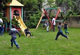 Komuna kërkon ndihmën e Ministrisë, kryeqyteti hap konkurs për edukatore Komuna kërkon ndihmën e Ministrisë, kryeqyteti hap konkurs për edukatore