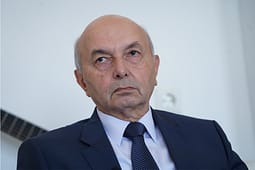 Mustafa për Express: S’ka arsye që të lidhet Presidenti me konstituimin, Kurti po iu bën presion opozitës sipas kuteve të tij Mustafa për Express: S’ka arsye që të lidhet Presidenti me konstituimin, Kurti po iu bën presion opozitës sipas kuteve të tij