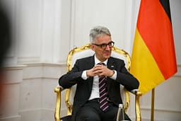 Vuçiq foli për “devijimin e Ujmanit”, Ambasada e Gjermanisë kërkon përmbajtje nga deklaratat që pengojnë normalizimin Vuçiq foli për “devijimin e Ujmanit”, Ambasada e Gjermanisë kërkon përmbajtje nga deklaratat që pengojnë normalizimin