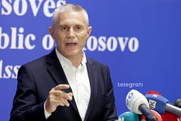 Ramadani reagon pas qëndrimit të ri të LVV-së: Ua kemi lexuar skenarin në xhep Ramadani reagon pas qëndrimit të ri të LVV-së: Ua kemi lexuar skenarin në xhep