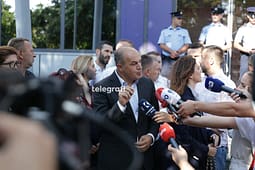 Hoxhaj: Kurti nuk është kryeministër, por deputet uzurpator Hoxhaj: Kurti nuk është kryeministër, por deputet uzurpator