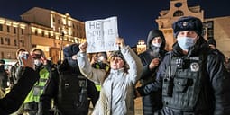 “Vdekje civile”: Kremlini me ligj të ri kundër rusëve në mërgim “Vdekje civile”: Kremlini me ligj të ri kundër rusëve në mërgim
