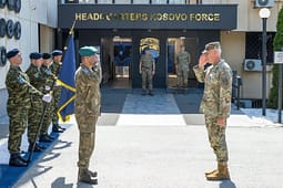 Anuloi takimin me Kurtin, Ulutash pret komandantin e Shtabit të NATO-s në Sarajevë Anuloi takimin me Kurtin, Ulutash pret komandantin e Shtabit të NATO-s në Sarajevë