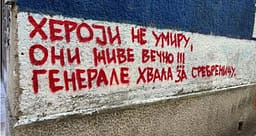 Dy fytyrat e Serbisë: Vuçiq tenton të promovohet në SHBA, në Beograd vazhdon glorifikimi i Mlladiqit Dy fytyrat e Serbisë: Vuçiq tenton të promovohet në SHBA, në Beograd vazhdon glorifikimi i Mlladiqit
