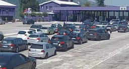 Mbi 200 mijë hyrje nga Kosova në Shqipëri përmes Morinës këtë javë Mbi 200 mijë hyrje nga Kosova në Shqipëri përmes Morinës këtë javë