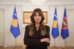 Reagon Haxhiu, shpreh keqardhje që PDK-ja e AAK-ja refuzuan ftesat për takim: Vendimi i pamatur Reagon Haxhiu, shpreh keqardhje që PDK-ja e AAK-ja refuzuan ftesat për takim: Vendimi i pamatur