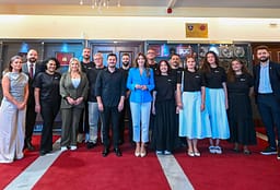 Haxhiu mirëpret anëtarët e korit “Siparantum”: Ata u paraqitën me vepra që bartin muzikën, kulturën dhe historinë tonë Haxhiu mirëpret anëtarët e korit “Siparantum”: Ata u paraqitën me vepra që bartin muzikën, kulturën dhe historinë tonë
