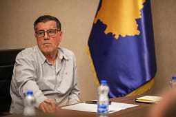 LDK s’merr pjesë në takimin e thirrur nga Haxhiu, Haziri: Ajo është vetëm deputete LDK s’merr pjesë në takimin e thirrur nga Haxhiu, Haziri: Ajo është vetëm deputete
