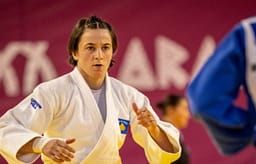 Laura Fazliu në gjysmëfinale, Zekaj ende lufton për të bronztën Laura Fazliu në gjysmëfinale, Zekaj ende lufton për të bronztën