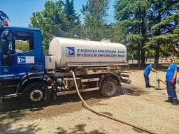 DMSH: Tre cisterna me ujë të pijshëm dhe teknik për qytetarët e Gostivarit DMSH: Tre cisterna me ujë të pijshëm dhe teknik për qytetarët e Gostivarit