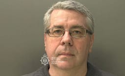 E rëndë në Uells, djali mban nënën e vdekur tre vjet brenda frigoriferit për të fituar pensionin! Arrestohet dhe dënohet me burgim E rëndë në Uells, djali mban nënën e vdekur tre vjet brenda frigoriferit për të fituar pensionin! Arrestohet dhe dënohet me burgim