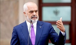 Rama: Në protestë, mercenarë të ardhur nga Prishtina e Tetova që bëjnë si diasporë Rama: Në protestë, mercenarë të ardhur nga Prishtina e Tetova që bëjnë si diasporë