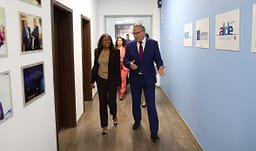 Hamza takon të ngarkuarën me punë të Ambasadës së SHBA-së, diskutojnë për krizën institucionale Hamza takon të ngarkuarën me punë të Ambasadës së SHBA-së, diskutojnë për krizën institucionale