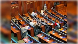 PDK i dorëzon sërish kërkesë Deharit për thirrjen e seancës PDK i dorëzon sërish kërkesë Deharit për thirrjen e seancës