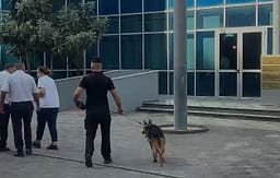 Alarm për eksplozivë në SPAK, anti-terrori kontrollon ambientet e Prokurorisë së Posaçme Alarm për eksplozivë në SPAK, anti-terrori kontrollon ambientet e Prokurorisë së Posaçme
