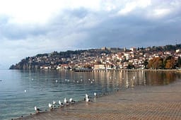Policë serb do të patrullojnë në qytetin e Ohrit deri në fund të gushtit Policë serb do të patrullojnë në qytetin e Ohrit deri në fund të gushtit