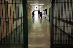 Dhunimi i një burri nga tre të tjerë, Prokuroria jep detaje: Rasti ndodhi në Burgun e Dubravës, vijojnë hetimet Dhunimi i një burri nga tre të tjerë, Prokuroria jep detaje: Rasti ndodhi në Burgun e Dubravës, vijojnë hetimet