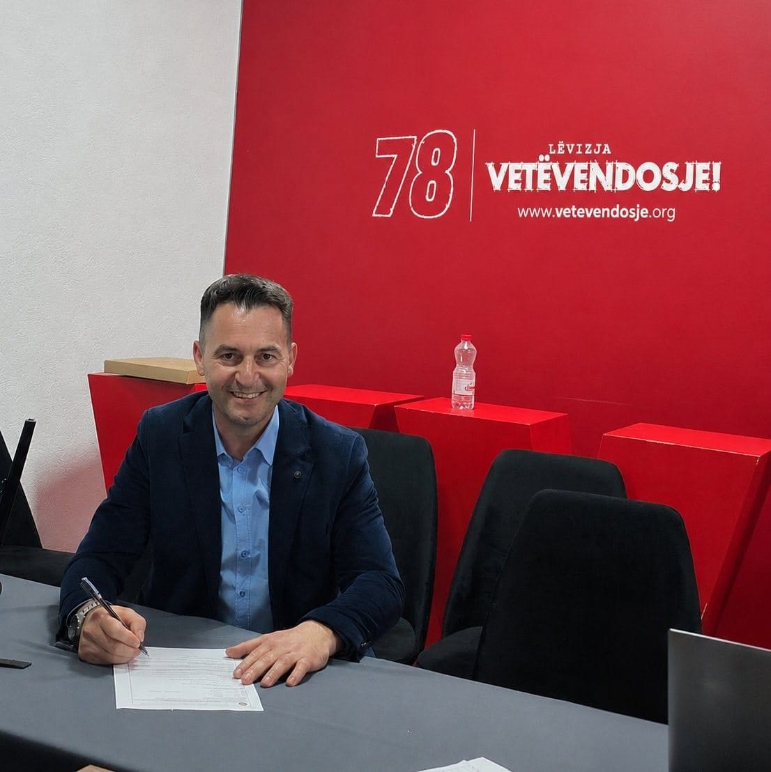 Viktor Buzhala përsëri në garë në listën e VV’së, e publikon numrin Viktor Buzhala përsëri në garë në listën e VV’së, e publikon numrin